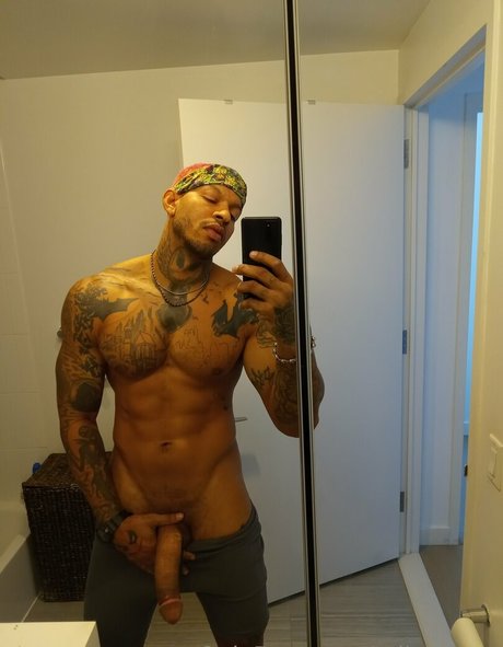 mikemann Strip OnlyFans