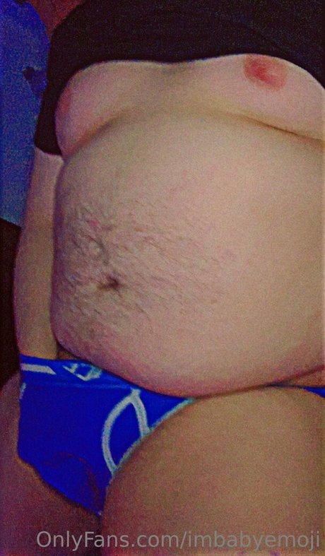 imbabyemoji OnlyFans nackte Brüste