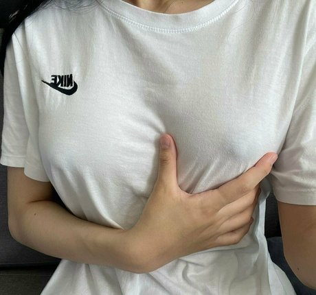 loveyumixxx OnlyFans schlank