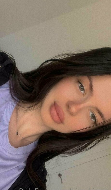 kira kirraa OnlyFans Model Fotos