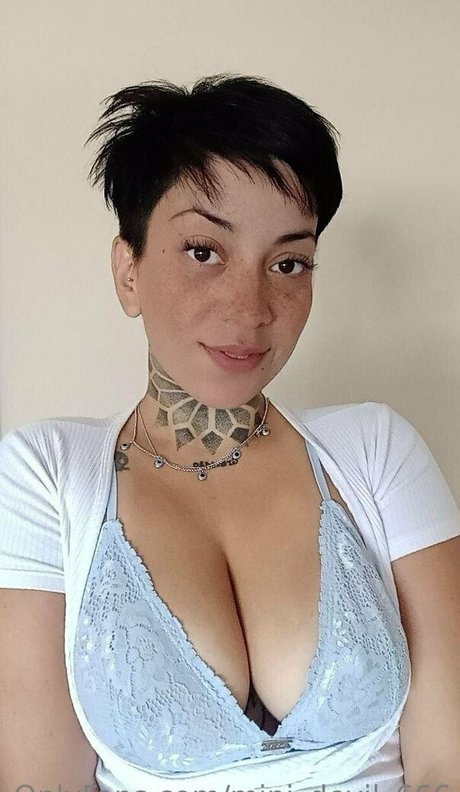 mini devil 666 OnlyFans Sex Leaks