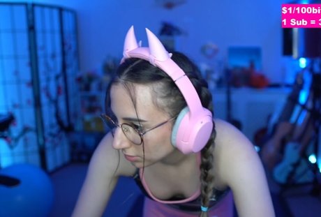 Millie Mossiae Nacktbilder von OnlyFans geleakt