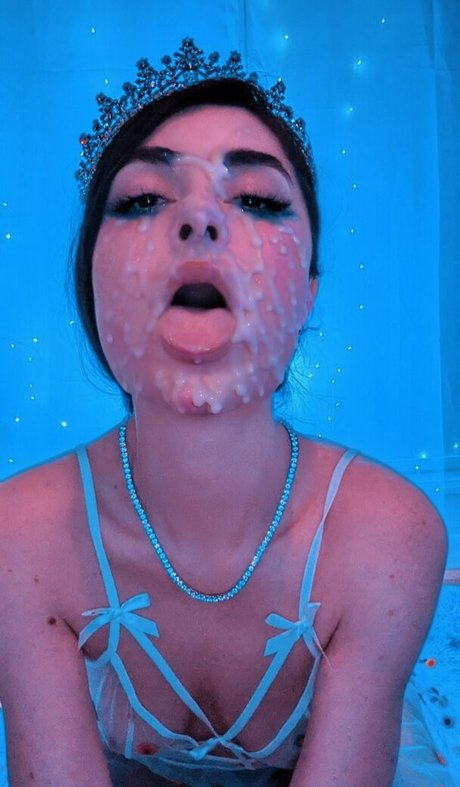 KiraChats Nacktbilder OnlyFans geleakt