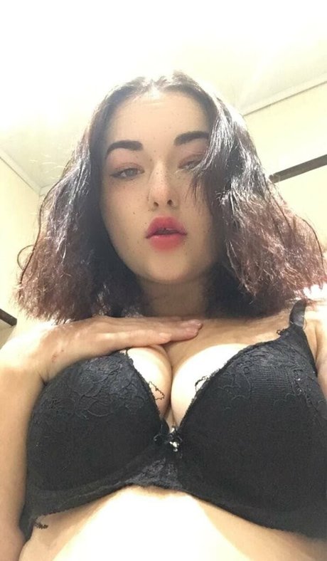 virgin ami Po OnlyFans