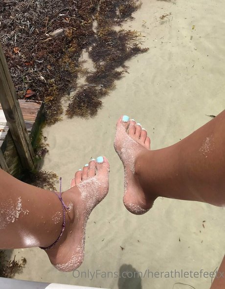 herathletefeetxo OnlyFans Nacktbilder