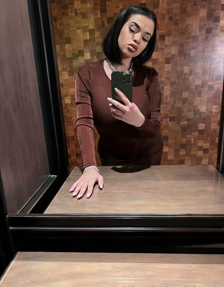 sheismichaela OnlyFans NSFW