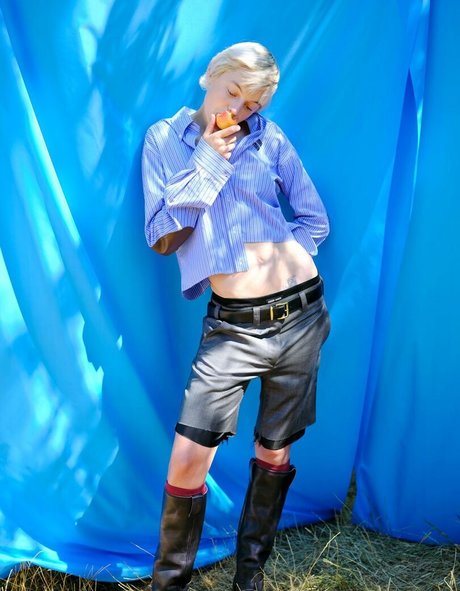 Emma Corrin XXX Leak OnlyFans Leak