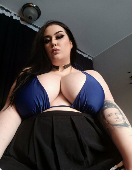 nixinthi Nackt auf OnlyFans Leak