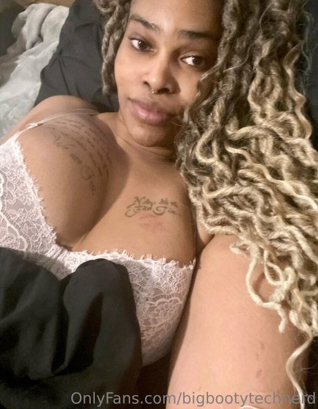 bigbootytechnerd OnlyFans Nacktbilder