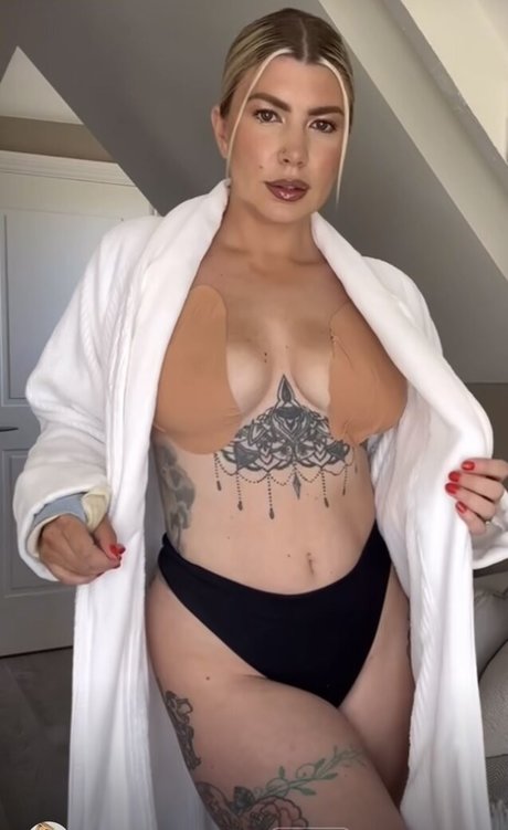 Olivia Buckland Nacktpornos auf OnlyFans
