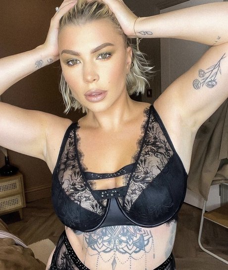 Olivia Buckland OnlyFans Bilder