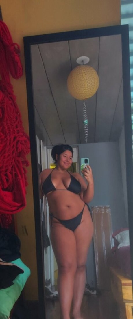 viivenuz OnlyFans XXX