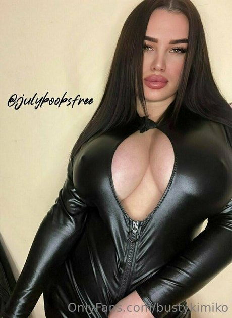 bustykimiko Füße OnlyFans