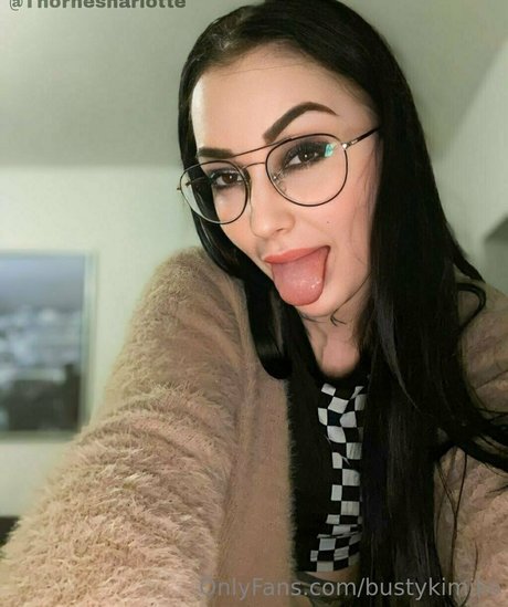 bustykimiko OnlyFans nackt