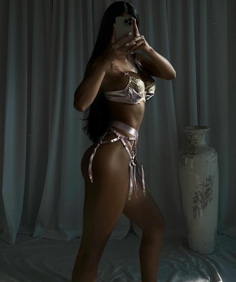 gold gypsy Nacktbilder von OnlyFans geleakt