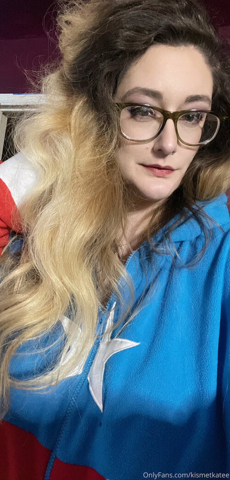 kismetkatee OnlyFans Nacktbilder