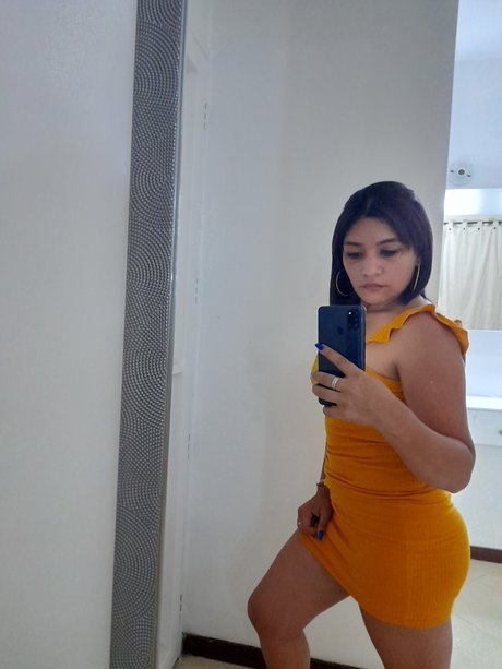 Sara forest OnlyFans öffentliche Fotos OnlyFans