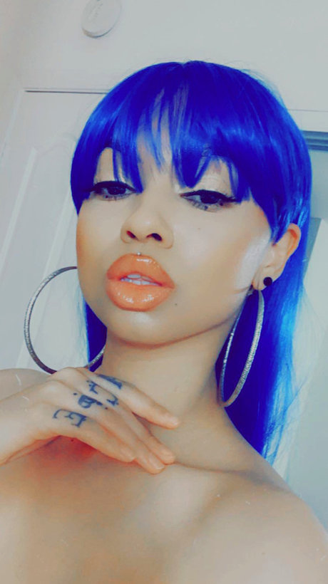 Blu Davis OnlyFans-Seite