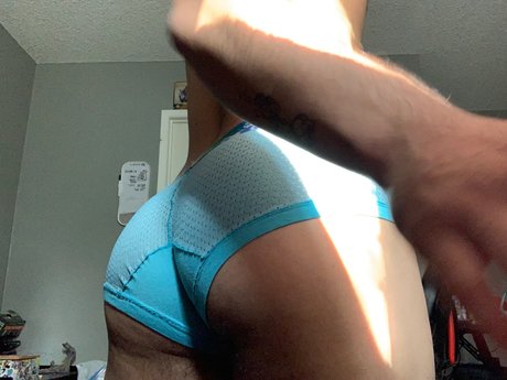 Santiago_ OnlyFans-Fotos