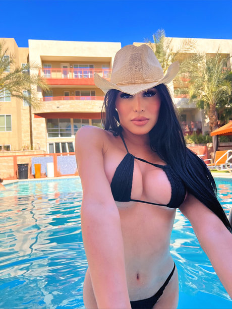 _LUCCI OnlyFans schlank