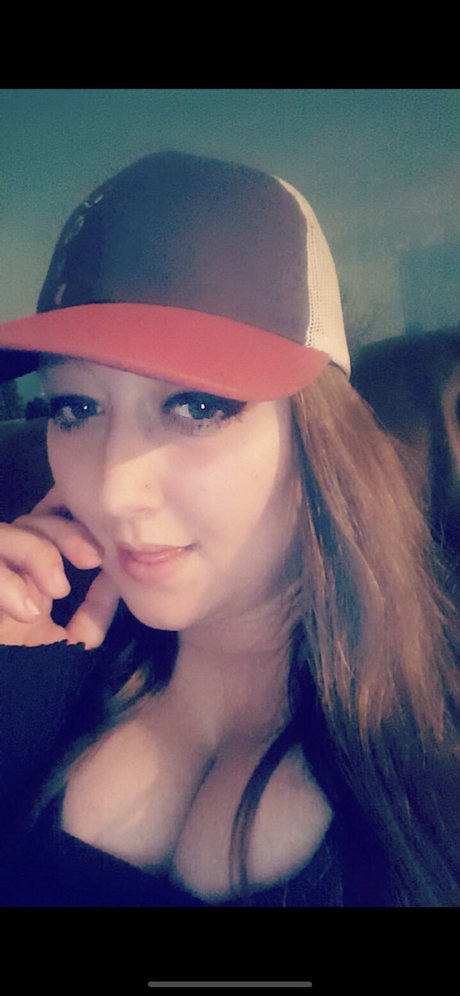 Scarlet Ivy OnlyFans Leaj