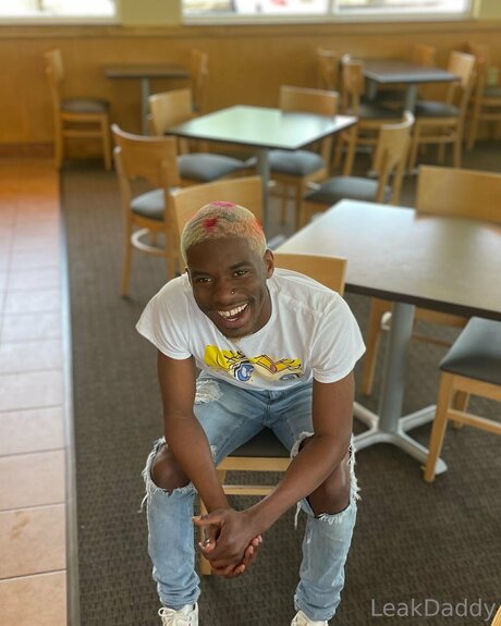 Emperor_ OnlyFans Bilder