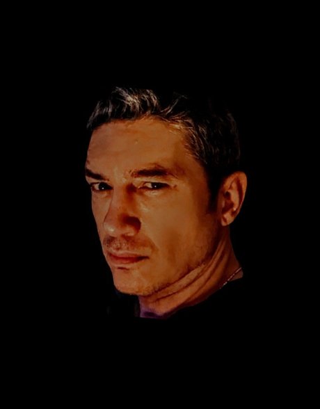 Savash OnlyFans-Model