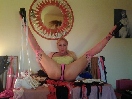 YULIA NICOLSKAIA OnlyFans Nackt Leak