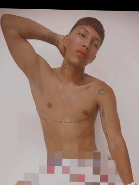 Gael Zair Brüste OnlyFans