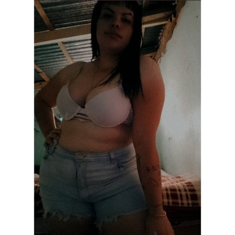 L E I L A_ OnlyFans Nacktbilder