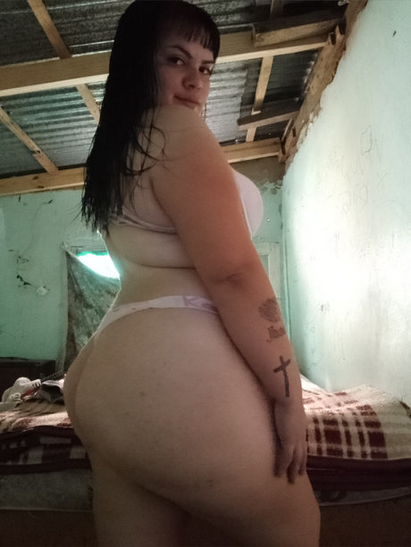 L E I L A_ Bilder OnlyFans