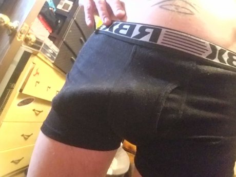 T Bone OnlyFans Nacktbilder