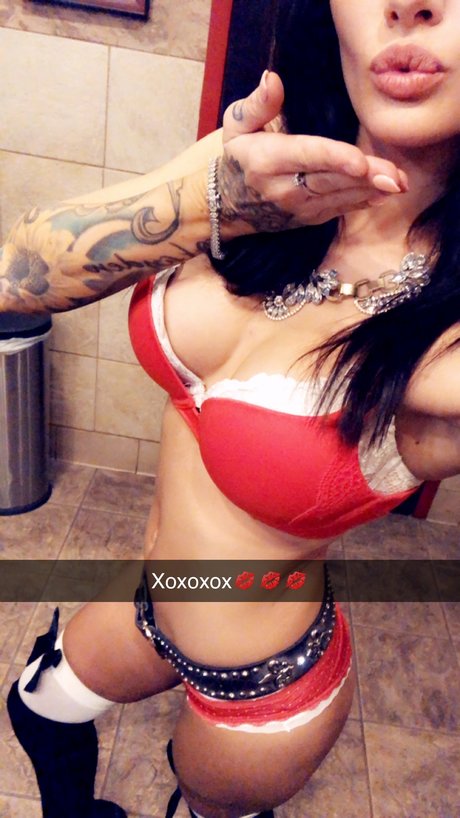 Xoxredlipsxox Leak von OnlyFans