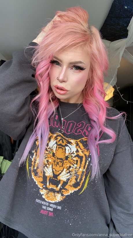 Superbia Nacktbilder von OnlyFans