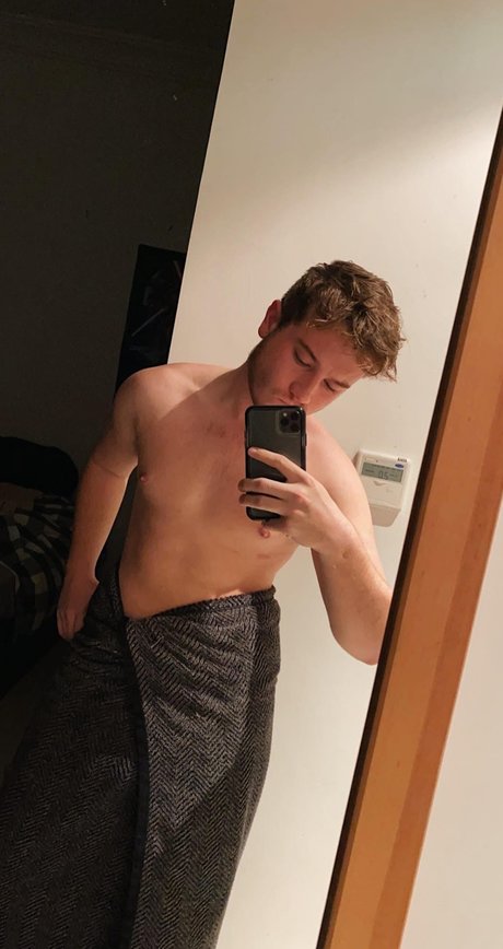 Trent Dixon Oben ohne OnlyFans