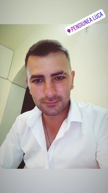 Deyu Leaks von Nacktbildern auf OnlyFans