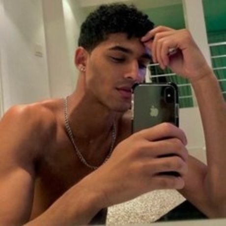 legend OnlyFans Brüste Bild