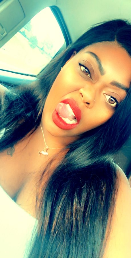 NicoleLovve Titten OnlyFans