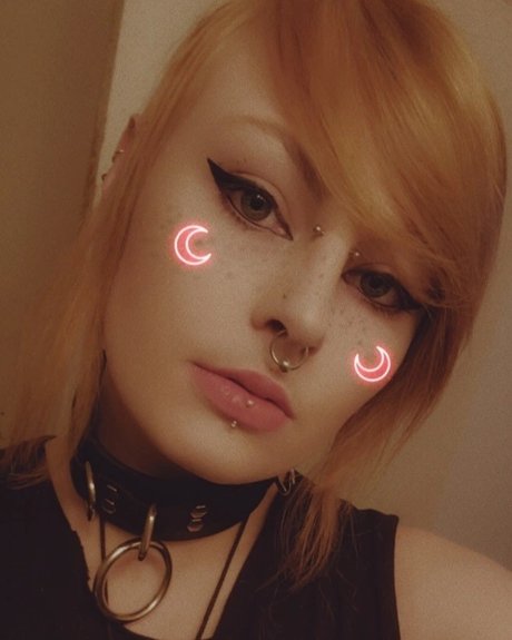 _Necro_ OnlyFans Brüste Bild