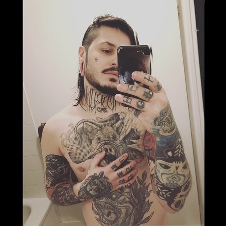 Christ Rotted Nacktbilder OnlyFans