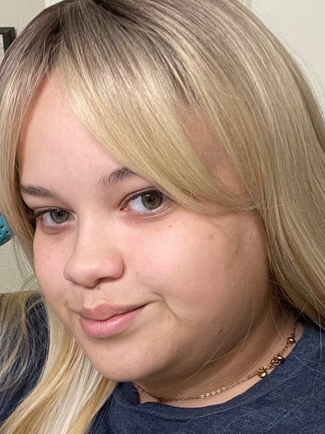 Luna Blumoon OnlyFans XXX