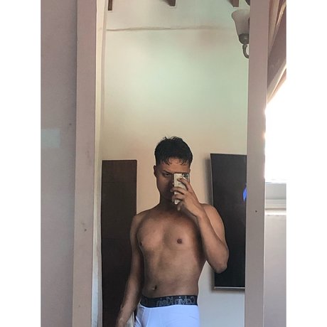 Juli n Arias OnlyFans-Rezensionen