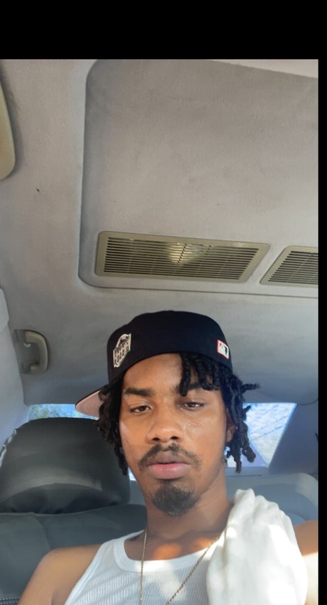 Donjuan ean Nacktbilder von OnlyFans