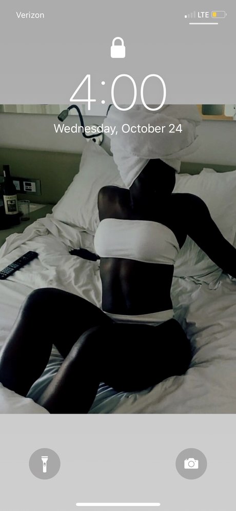 parisbentleyy Nacktbilder von OnlyFans