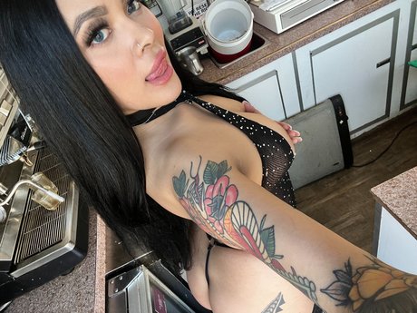 Lindsey Nicolas OnlyFans Nackt