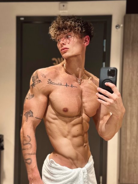 Melvin Moore Nacktbilder von OnlyFans