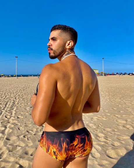 Gay Brazilain Nacktbilder von OnlyFans geleakt