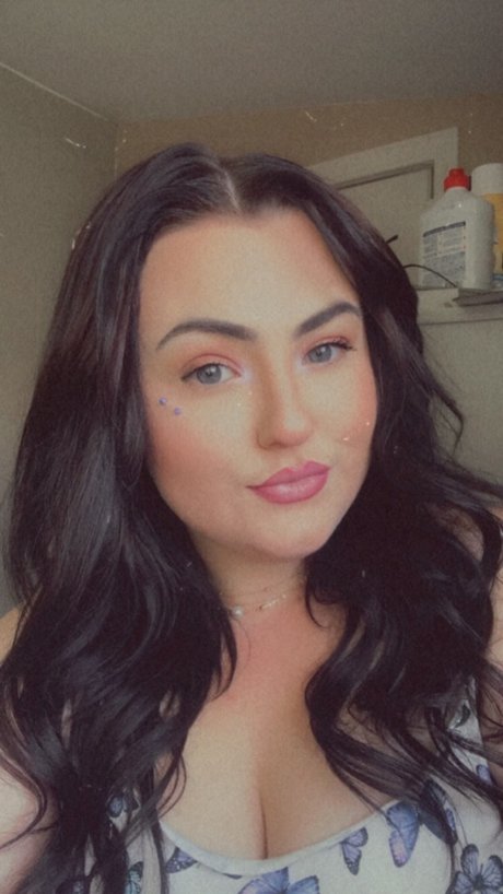 Nise OnlyFans Leaks Nacktbilder