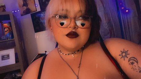 NovaDanielle OnlyFans geleakter Pornografie