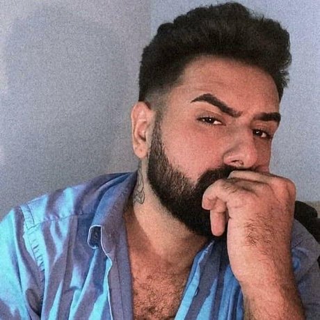 Arthurxv OnlyFans Pornografie